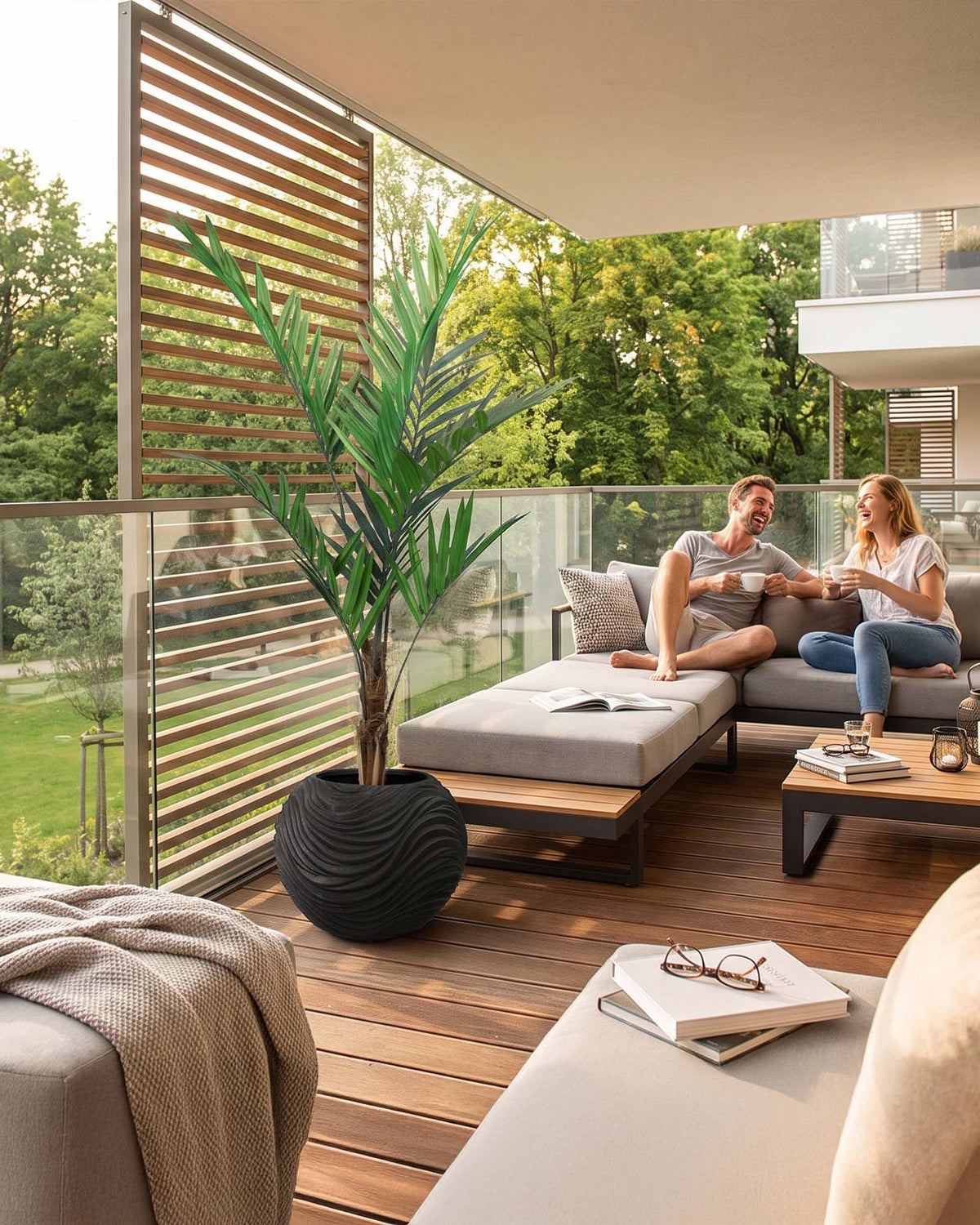 UV-stabile künstliche Kentia Palme im runden Topf Frontansicht Get Your Green Set 178 cm