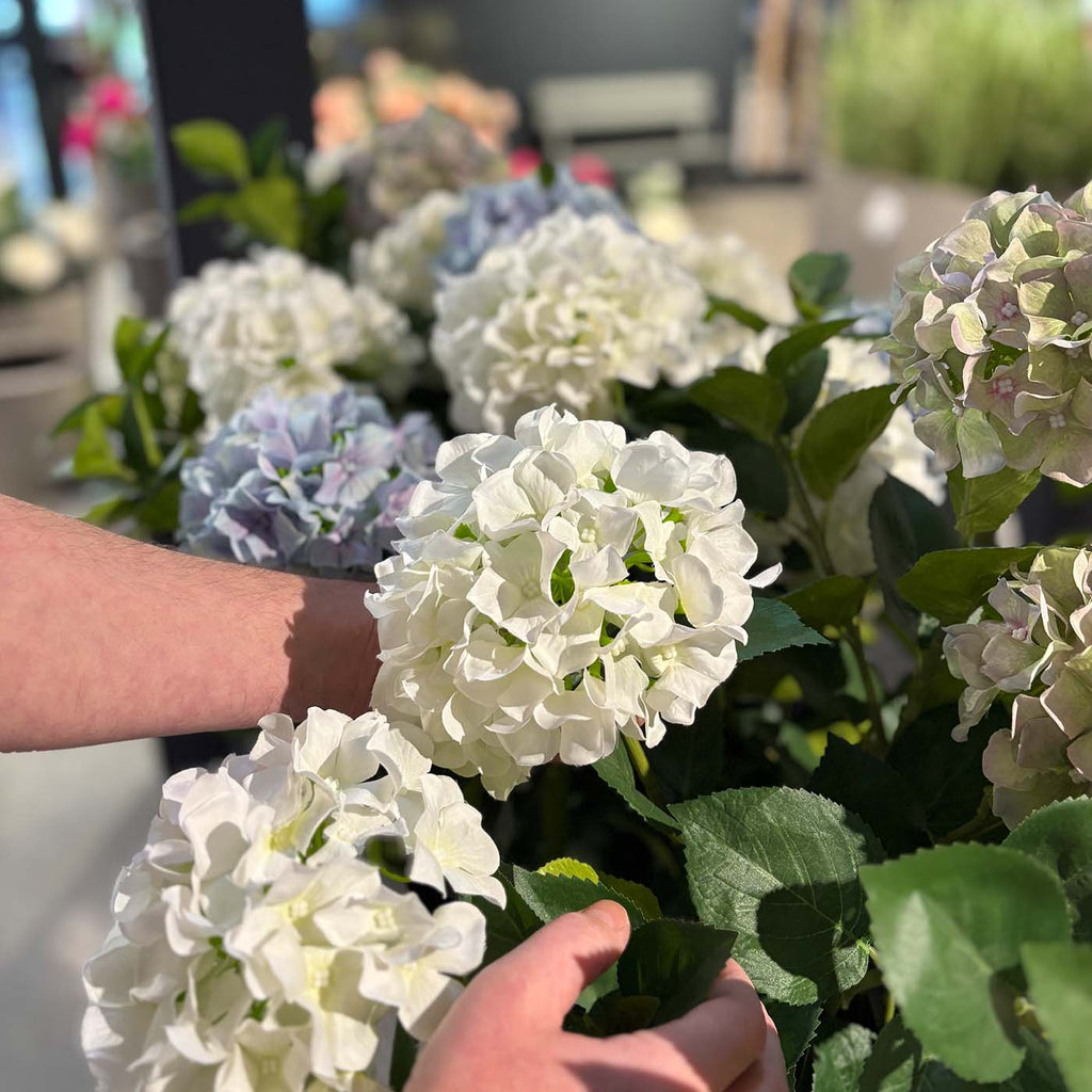 Künstliche Blumen, die echt wirken – worauf es ankommt