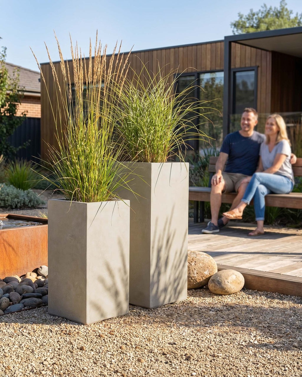 UV-stabile Granistone Pflanzsäule für den Outdoor Bereich in der Frontansicht